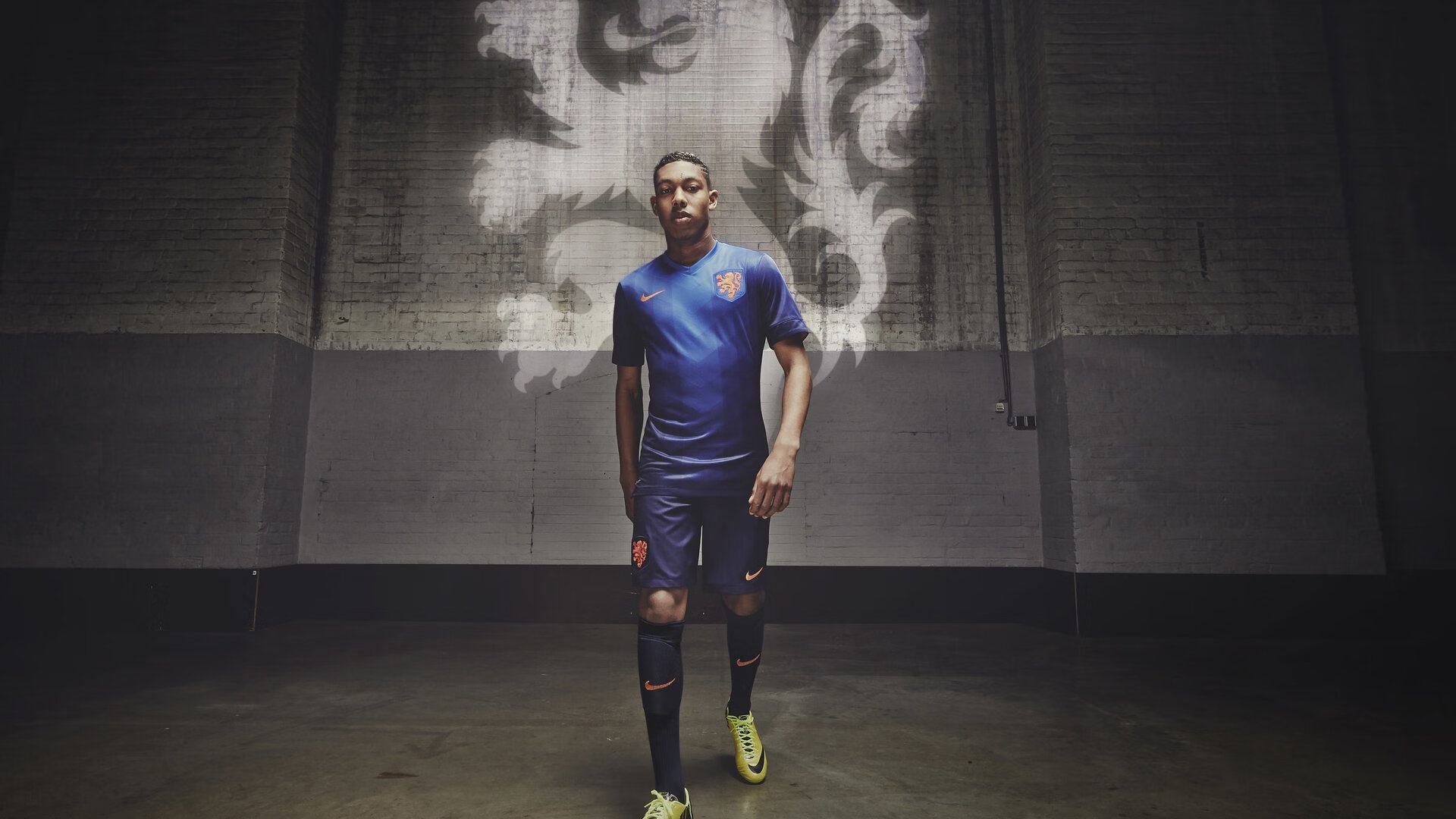 开云体育下载-英超争冠之夜，乔治节奏完全掌控